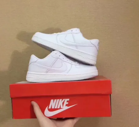 NIKE AIR FORCE 1 BUDGET 8 COLOURWAYS thumbnail 2