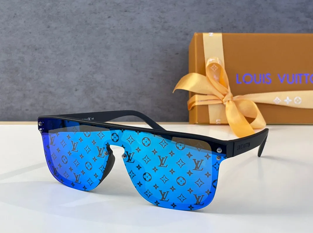 Louis Vuitton Glasses thumbnail 2