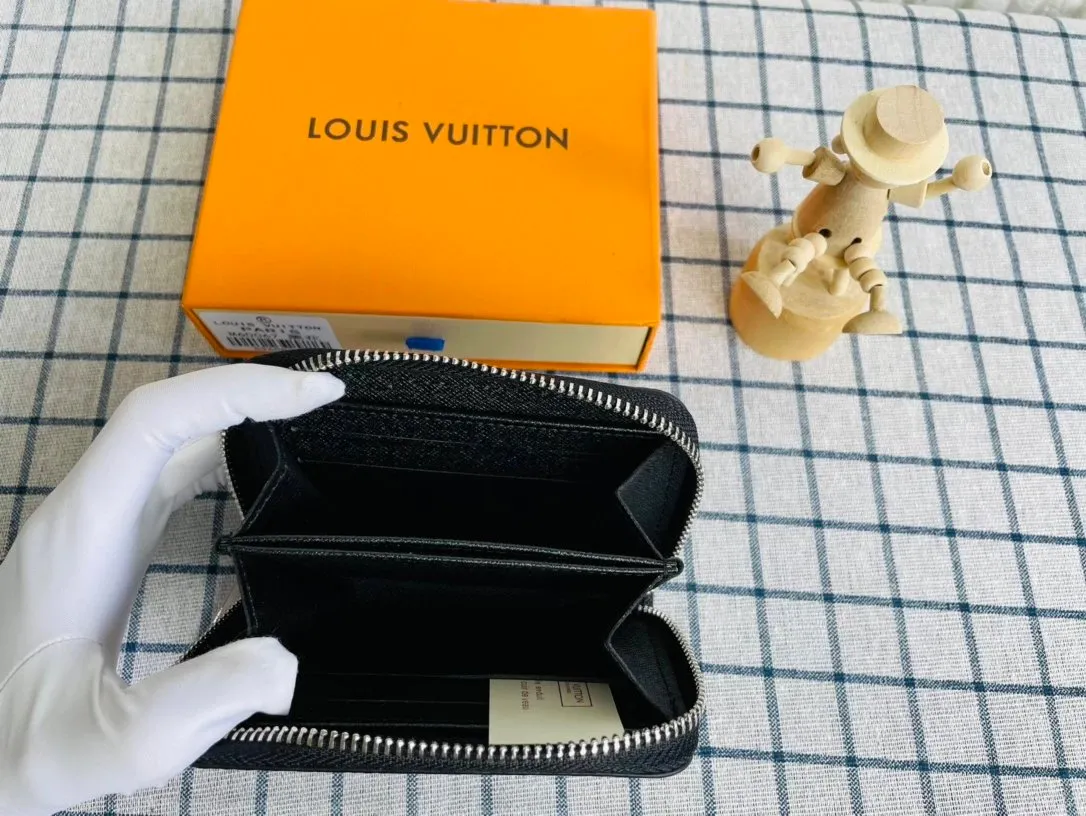 LV COIN PURSE thumbnail 2